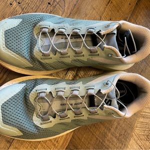 Salomon SENSE RIDE 5 short, fast trail runs and on ultra distances.